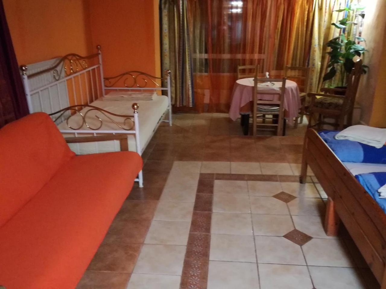 Toth Apartman Telkibanya Exterior photo